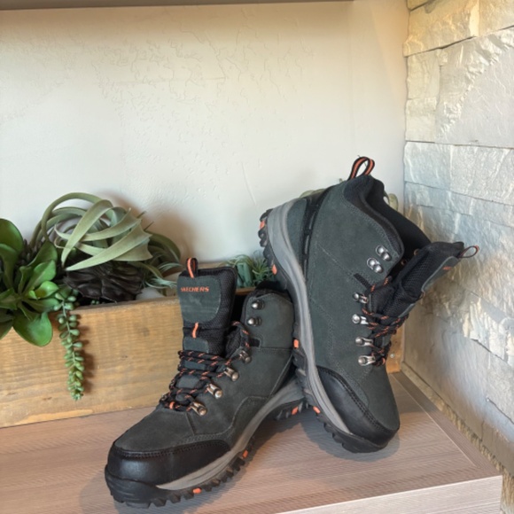 NWOT Skechers Waterproof Men's Relaxed Fit Relment Pelmo. Lace-up Boot - Picture 6 of 8